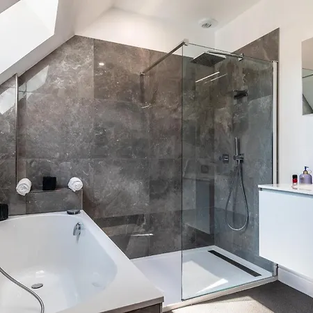 Pigola-splendid 3 Bedrooms Near Beaches Διαμέρισμα *