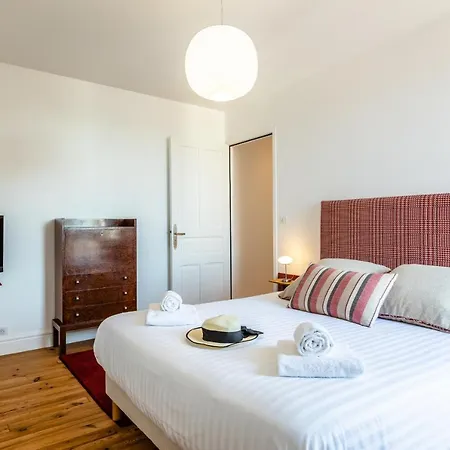 Pigola-splendid 3 Bedrooms Near Beaches Διαμέρισμα *